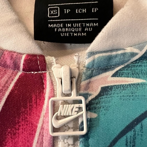 NIKE WOMEN’S COLORFUL TROPICAL ZIPPERED ATHLETIC JACKET SIZE XS - Picture 7 of 10